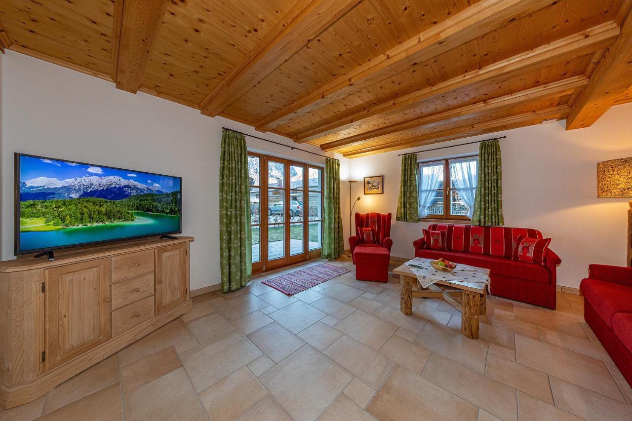 Ferienhaus Stoaroeserl Mittenwald Buitenkant foto